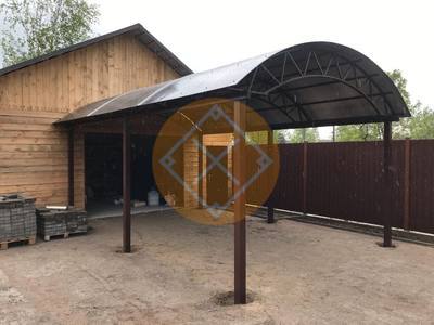 Металлический навес для машины с сотовым поликарбонатом